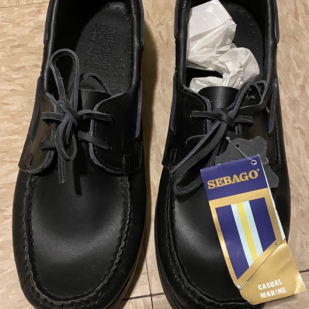 Selling SEBAGO dockside new with tag no boxe
